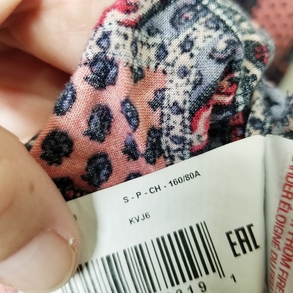 Roxy Dress V-neck Pink Purple Blue Patchwork Print Design Smocked cut out back S - Picture 4 of 14